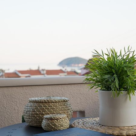 Palio Grey Apartments Palaiontsiflikion Bagian luar foto