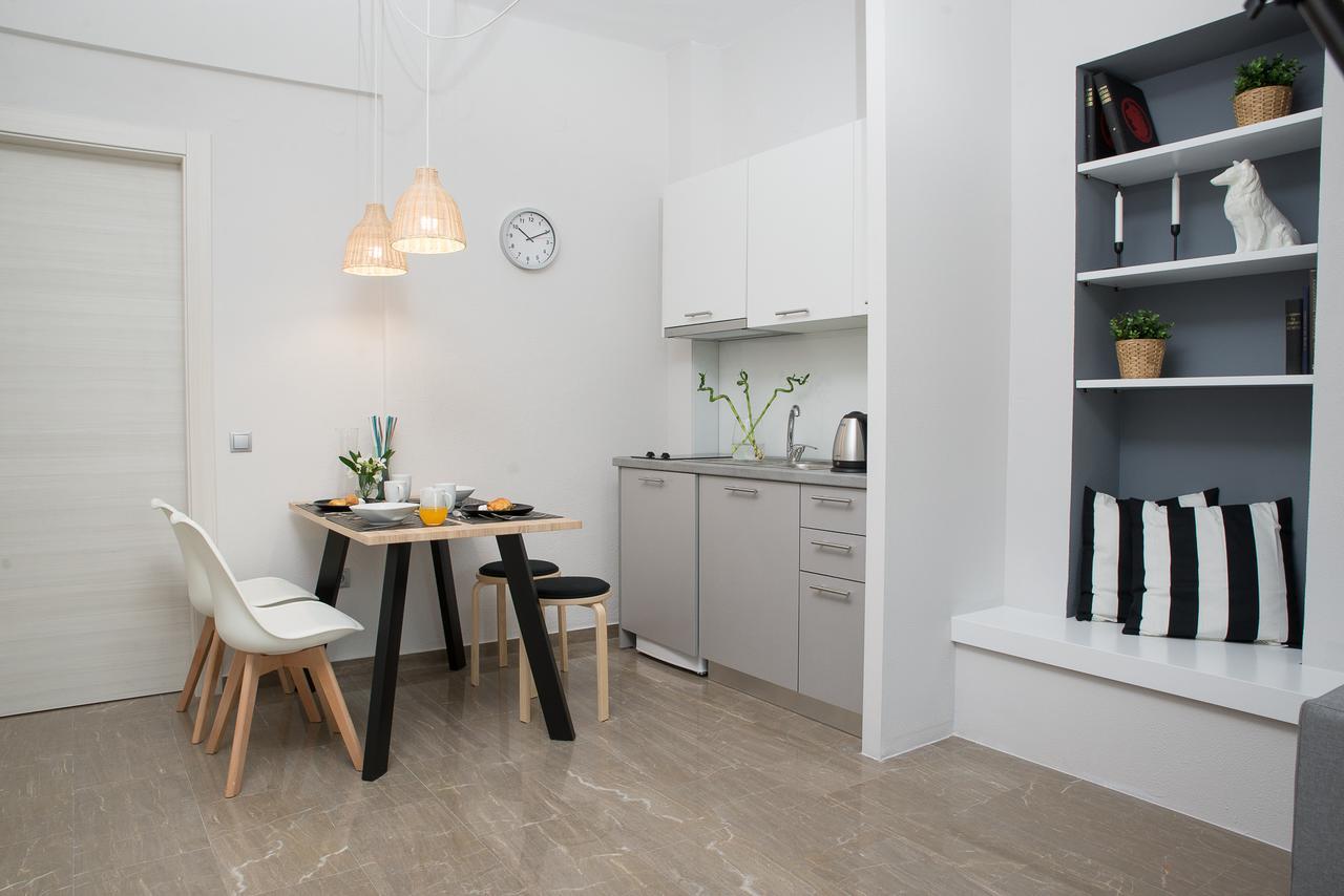 Palio Grey Apartments Palaiontsiflikion Bagian luar foto