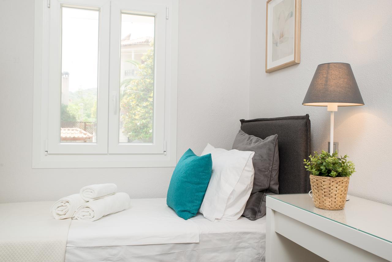 Palio Grey Apartments Palaiontsiflikion Bagian luar foto