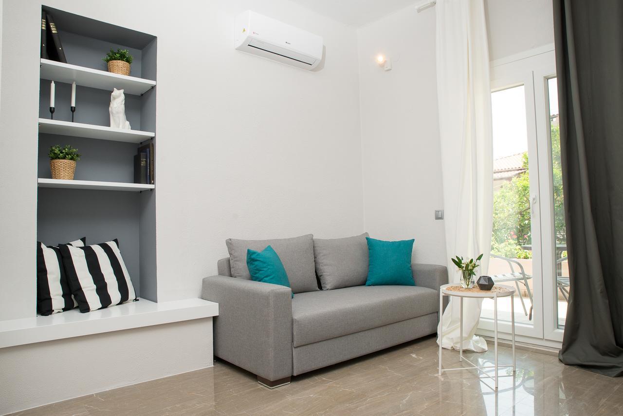 Palio Grey Apartments Palaiontsiflikion Bagian luar foto